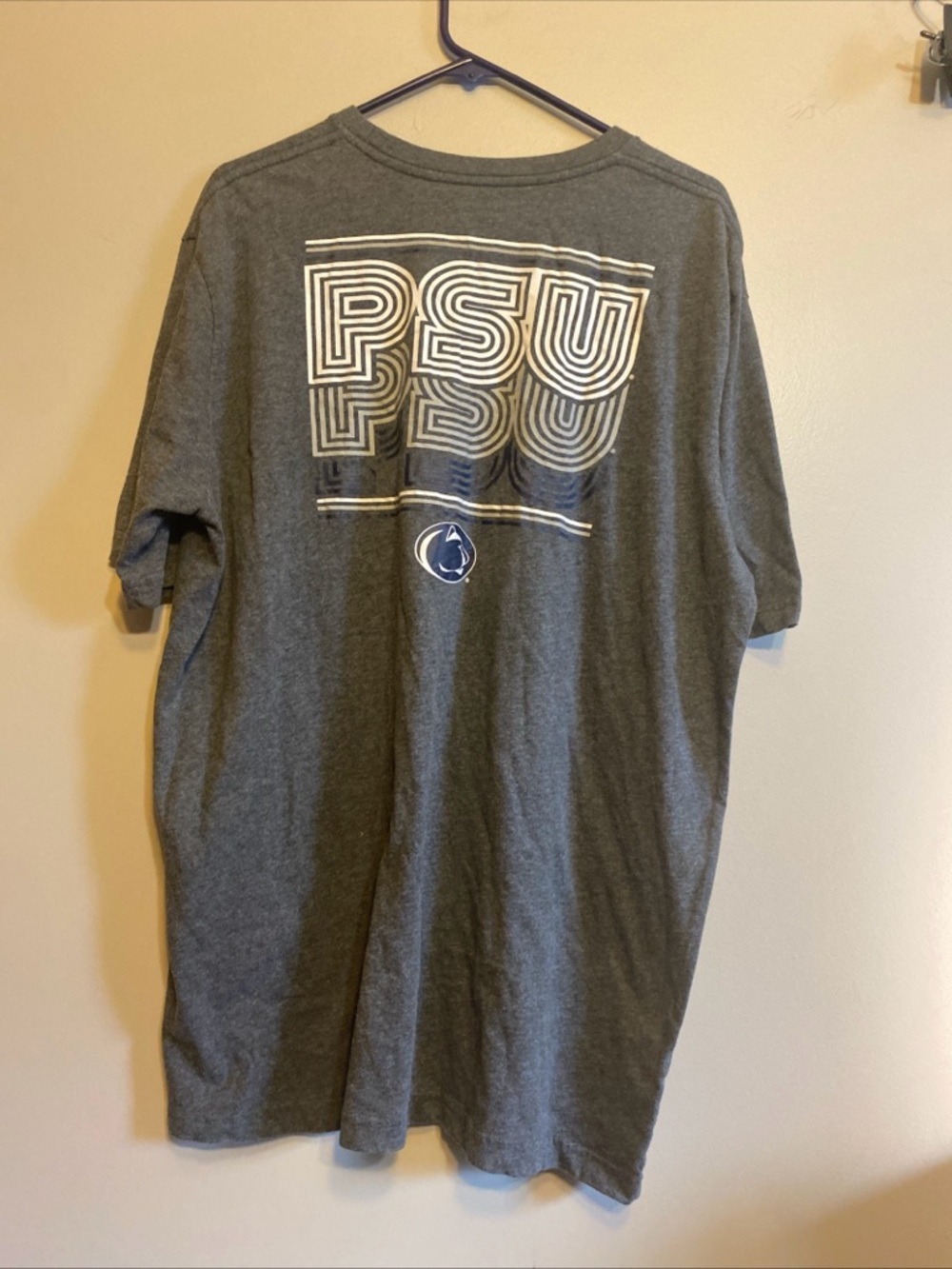 Penn‎ State Nittany Lions NCAA Champion Logo Spell Out Gray Pocket T-Shirt 2XL